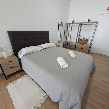Golondrina - Modern Apt - Near Bioparc By Rio Turia Apartments * Valencie